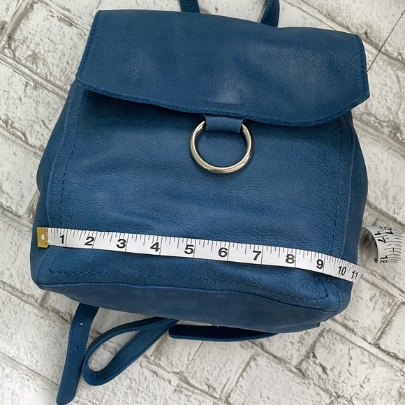 Roots Backpack - Picture 10 of 12